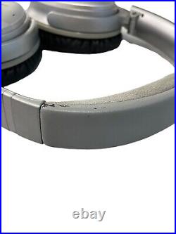 Bose QuietComfort 35 Series I Wireless Headphones Silver (Black Ear Pads) Used
