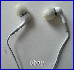Genuine Apple MA850G/A In-Ear Headphones with Remote and Mic CIB Clean/Tested